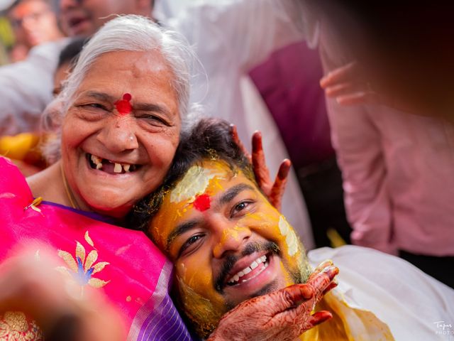 Bhoomi and Shivam&apos;s wedding in Vadodara, Gujarat 73