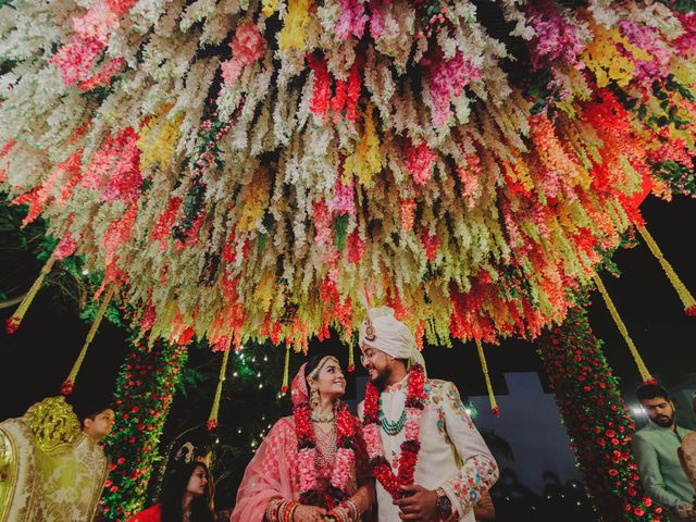 Keyuri and Brijesh&apos;s wedding in Vadodara, Gujarat 62