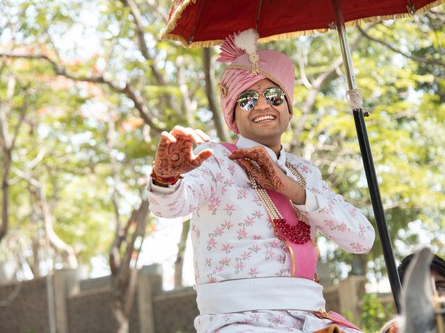 Aditi and Rohit&apos;s wedding in Jalna, Maharashtra 65