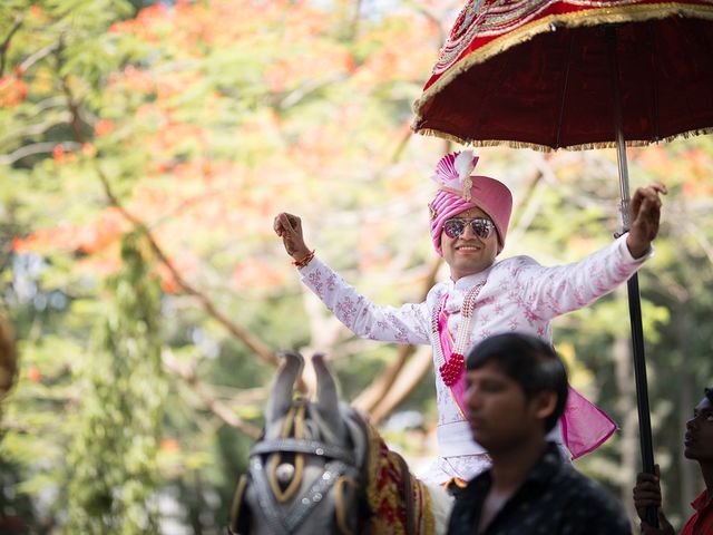 Aditi and Rohit&apos;s wedding in Jalna, Maharashtra 67