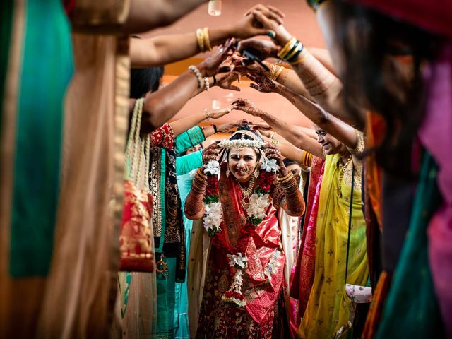 Aditi and Ravi&apos;s wedding in Mumbai, Maharashtra 196