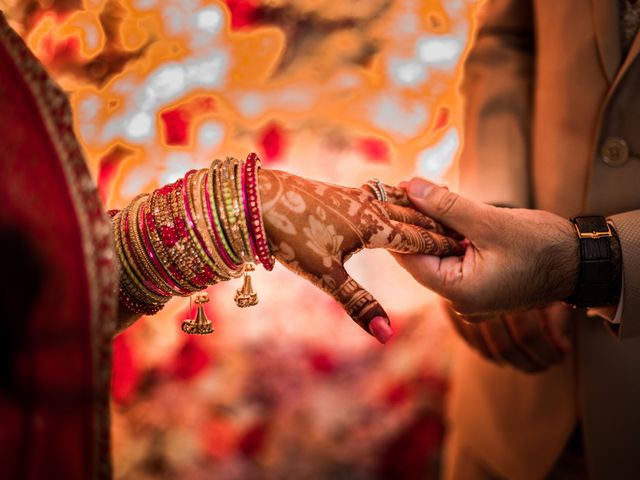 Aastha and Kunal&apos;s wedding in Ramgarh, Jharkhand 23