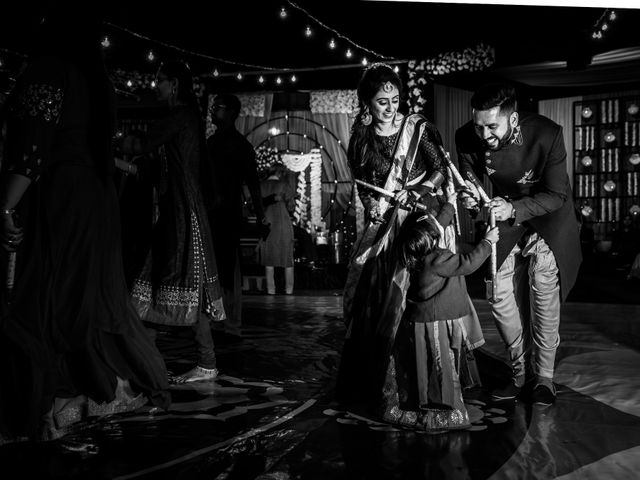 Bhumi and Sagar&apos;s wedding in Rajkot, Gujarat 25