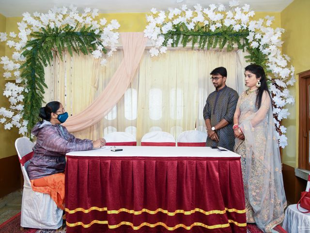 Subhasri and Arijit&apos;s wedding in North 24 Parganas, West Bengal 18