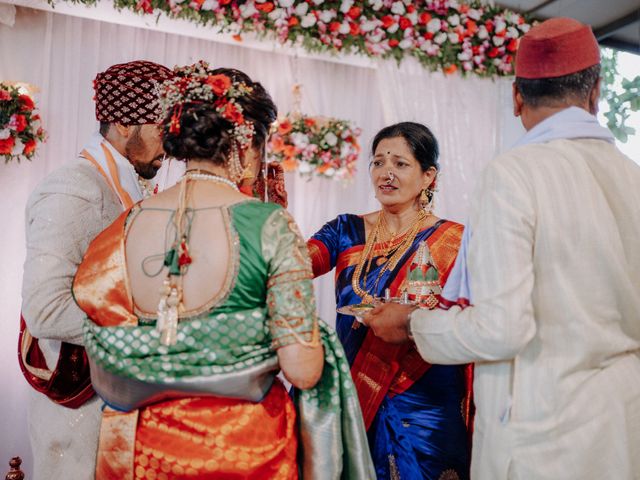 Vaishnavi and Ajinkya&apos;s wedding in Kolhapur, Maharashtra 15