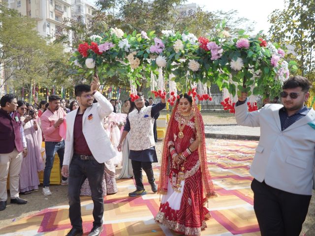 Deeksha  and Nimish &apos;s wedding in Kota, Rajasthan 12