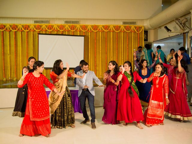 Lakshmi and Akshy&apos;s wedding in Chennai, Tamil Nadu 34