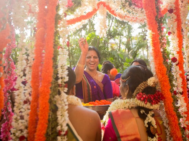 Lakshmi and Akshy&apos;s wedding in Chennai, Tamil Nadu 77