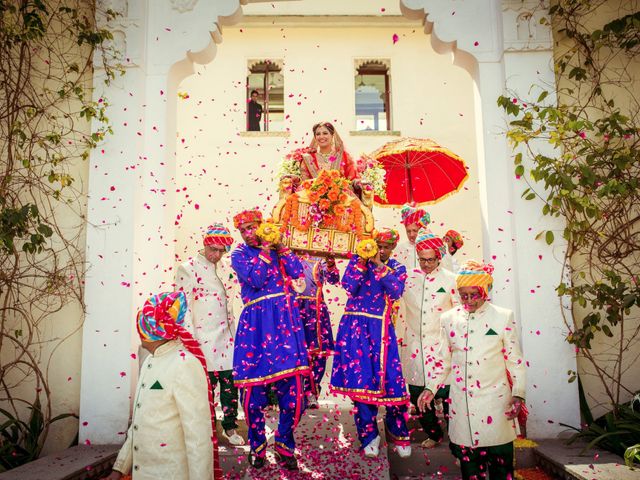 Aarti and Kishan&apos;s wedding in Udaipur, Rajasthan 18