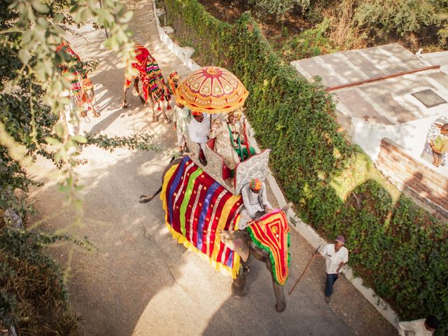 Aarti and Kishan&apos;s wedding in Udaipur, Rajasthan 22