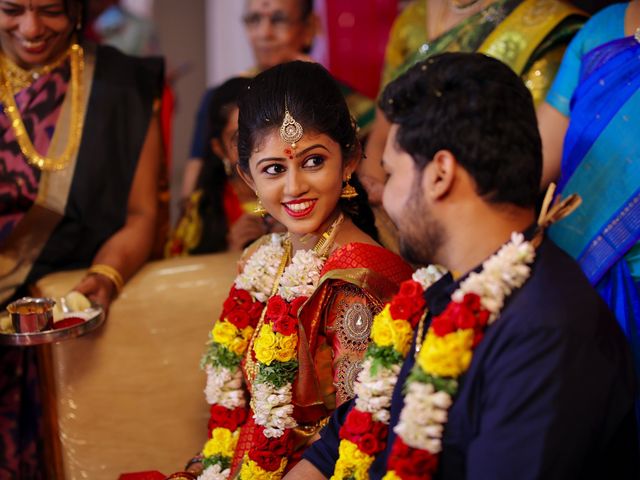 Vishaka and Srikanth&apos;s wedding in Thanjavur, Tamil Nadu 12