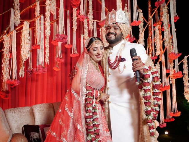 Charu and Heramb&apos;s wedding in Gurgaon, Delhi NCR 15