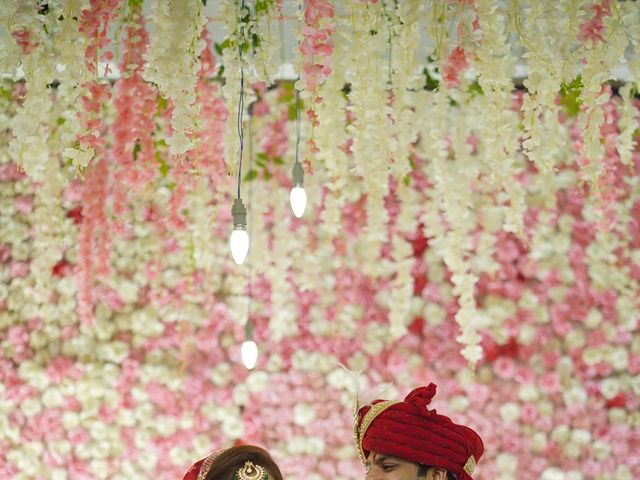 Divy and Amar&apos;s wedding in Lucknow, Uttar Pradesh 33