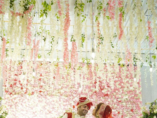 Divy and Amar&apos;s wedding in Lucknow, Uttar Pradesh 35