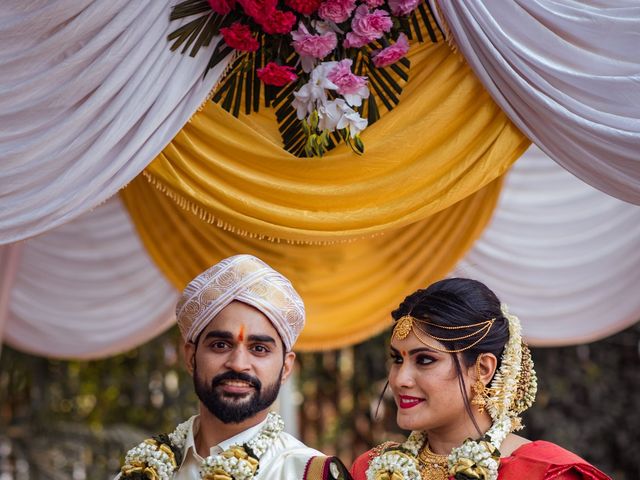 Latish and Latika&apos;s wedding in Mumbai, Maharashtra 38