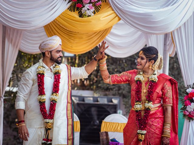 Latish and Latika&apos;s wedding in Mumbai, Maharashtra 39