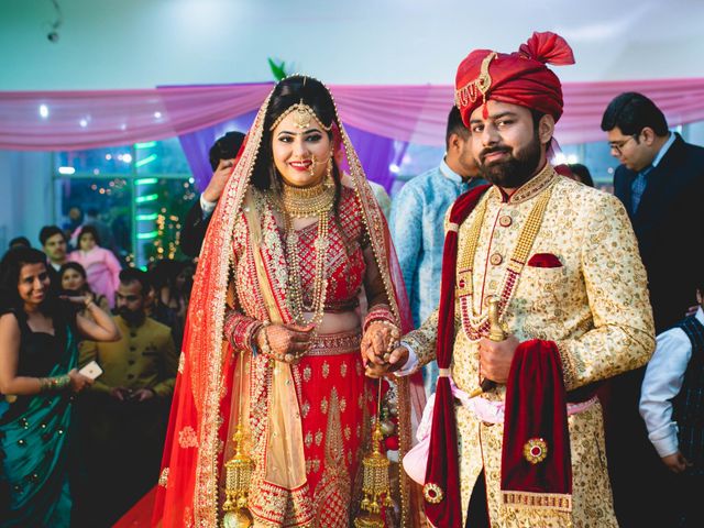 Kanchan and Vipin&apos;s wedding in Meerut, Uttar Pradesh 27