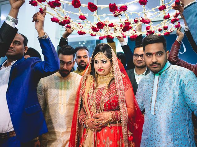 Kanchan and Vipin&apos;s wedding in Meerut, Uttar Pradesh 35
