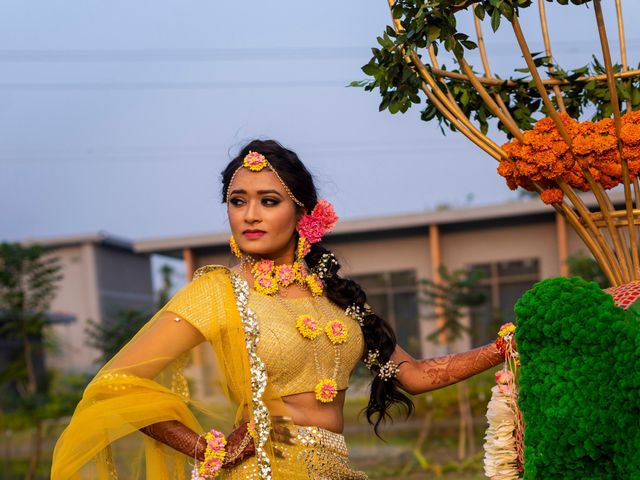 Shreya and Nikhil's wedding in Howrah, West Bengal 29