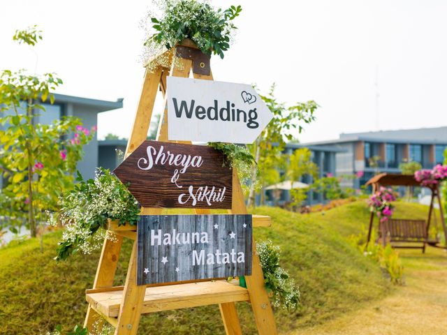 Shreya and Nikhil's wedding in Howrah, West Bengal 38