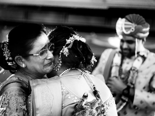 Pratiksha and Rahul&apos;s wedding in Mumbai, Maharashtra 14