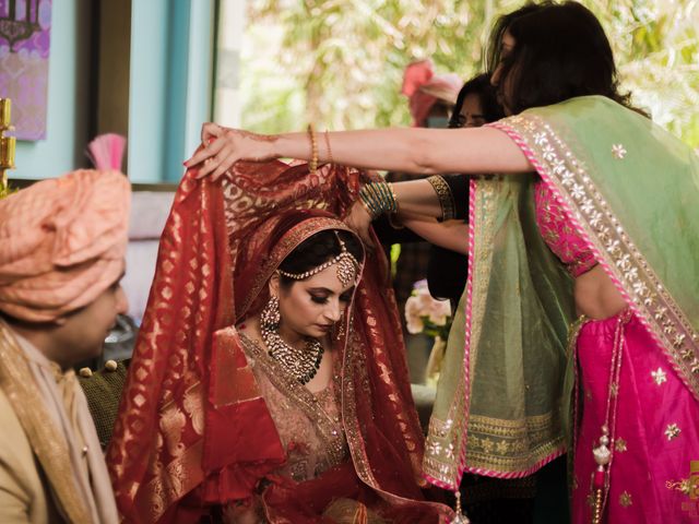 Ruchi and Deepak&apos;s wedding in Gurgaon, Delhi NCR 18