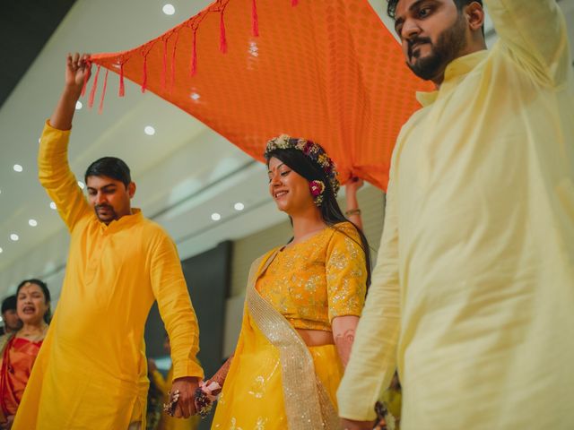 Nancy and Samarth&apos;s wedding in Vadodara, Gujarat 14