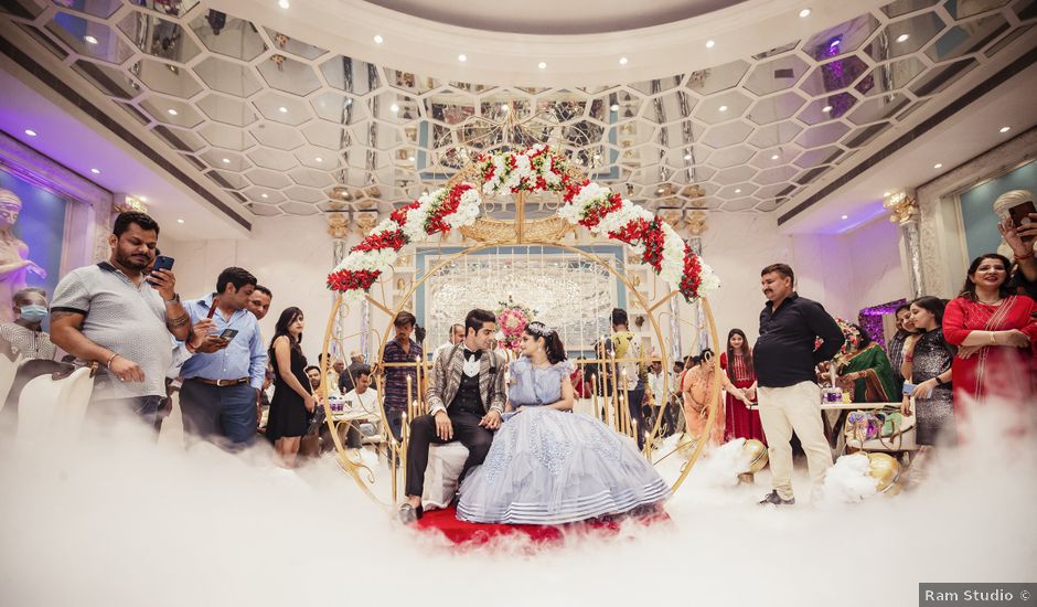 Mahi and Vikrant's wedding in Noida, Delhi NCR