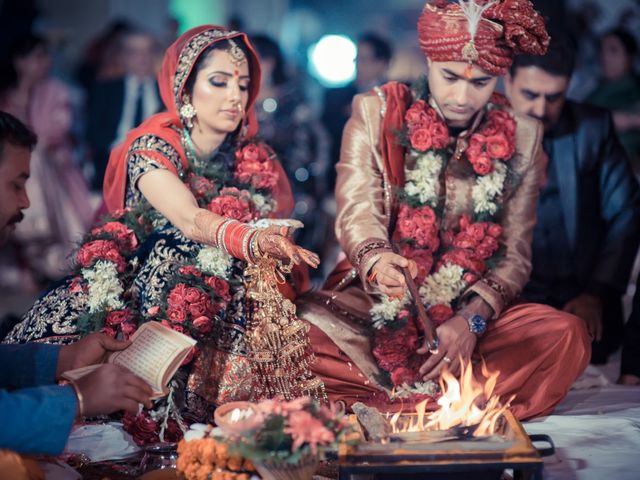 Sonika and Gaurav&apos;s wedding in Lucknow, Uttar Pradesh 36