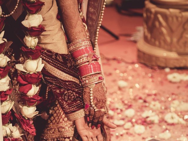 Pankaj and Heena's wedding in Vadodara, Gujarat 5