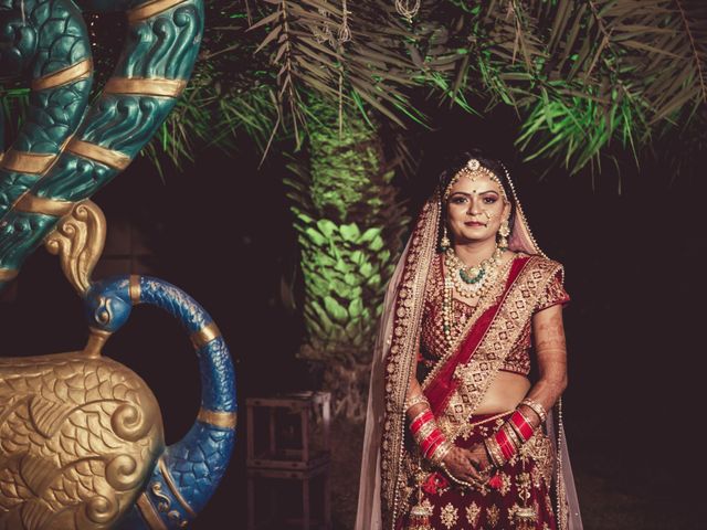 Pankaj and Heena's wedding in Vadodara, Gujarat 11