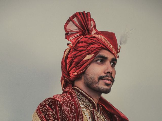 Pankaj and Heena's wedding in Vadodara, Gujarat 17