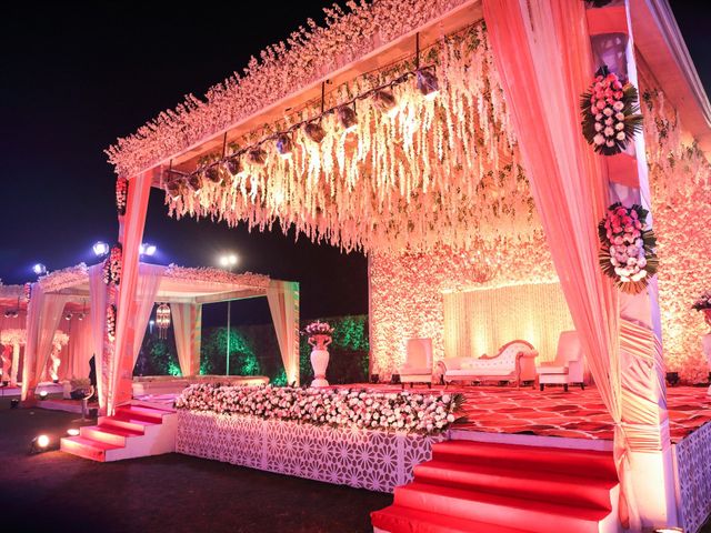 Ansul and Richa&apos;s wedding in North Delhi, Delhi NCR 44