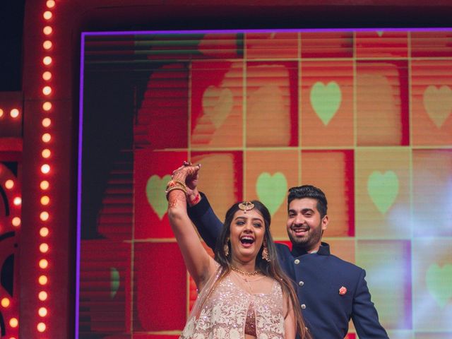 Nilisha and Rahul's wedding in Surat, Gujarat 18