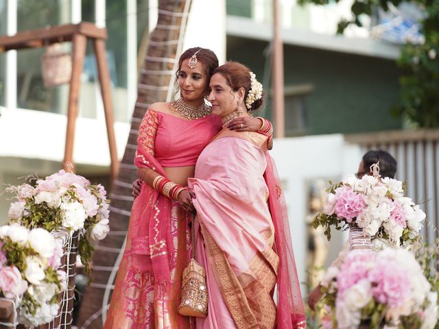 Sonia and Sarang&apos;s wedding in Mumbai, Maharashtra 104