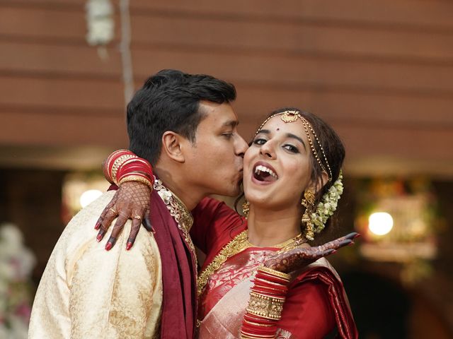 Sonia and Sarang&apos;s wedding in Mumbai, Maharashtra 109