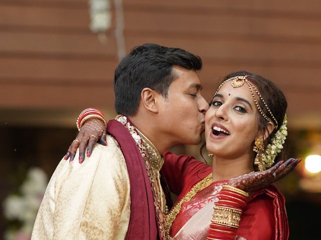 Sonia and Sarang&apos;s wedding in Mumbai, Maharashtra 110