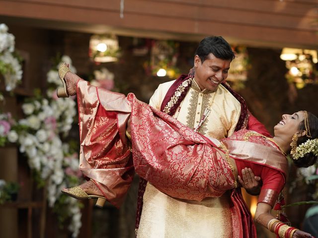 Sonia and Sarang&apos;s wedding in Mumbai, Maharashtra 112