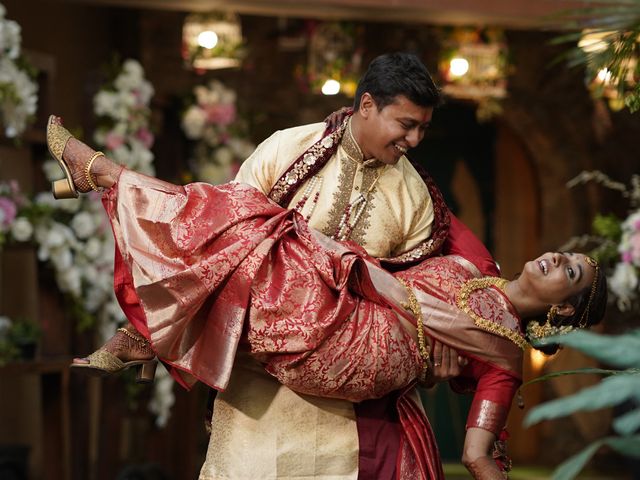 Sonia and Sarang&apos;s wedding in Mumbai, Maharashtra 114
