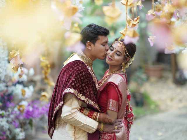 Sonia and Sarang&apos;s wedding in Mumbai, Maharashtra 147