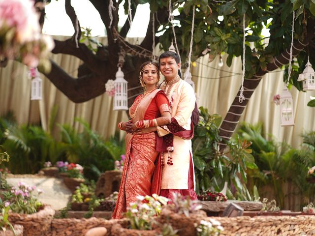 Sonia and Sarang&apos;s wedding in Mumbai, Maharashtra 159