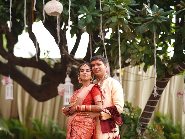 Sonia and Sarang&apos;s wedding in Mumbai, Maharashtra 160
