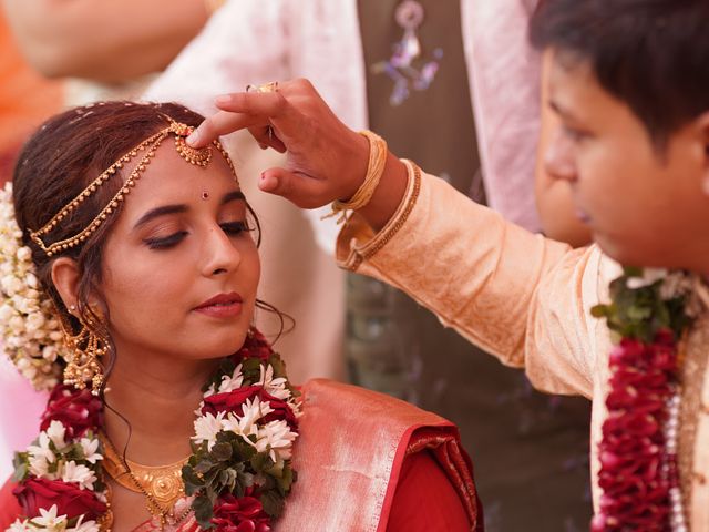 Sonia and Sarang&apos;s wedding in Mumbai, Maharashtra 196