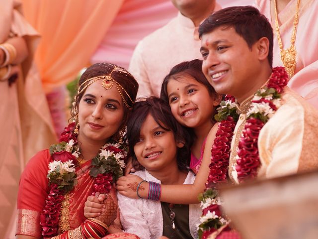 Sonia and Sarang&apos;s wedding in Mumbai, Maharashtra 197