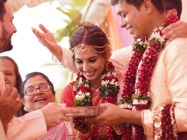 Sonia and Sarang&apos;s wedding in Mumbai, Maharashtra 203