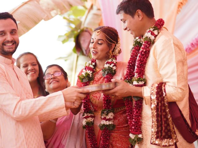 Sonia and Sarang&apos;s wedding in Mumbai, Maharashtra 208