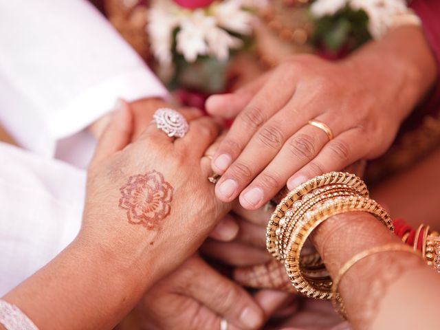 Sonia and Sarang&apos;s wedding in Mumbai, Maharashtra 234