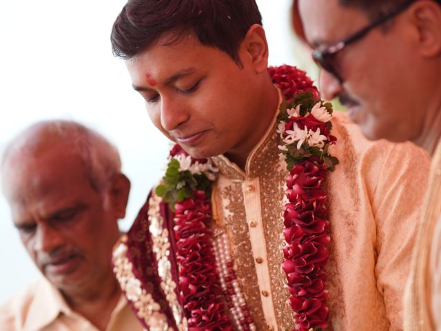 Sonia and Sarang&apos;s wedding in Mumbai, Maharashtra 241