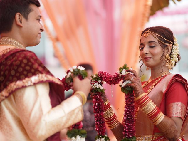 Sonia and Sarang&apos;s wedding in Mumbai, Maharashtra 253