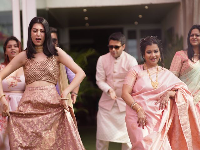Sonia and Sarang&apos;s wedding in Mumbai, Maharashtra 288